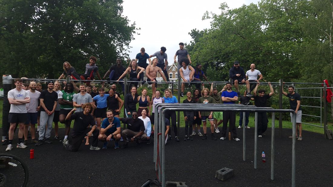 A big group together at a free Built of Steel community class at Finsbury Park